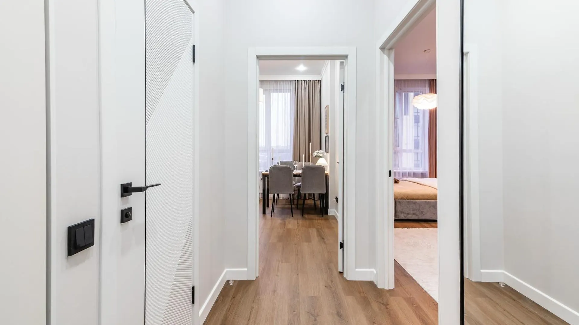Apartment Cozy Retreat In The City Center, Near Arbat & Mall Almaty