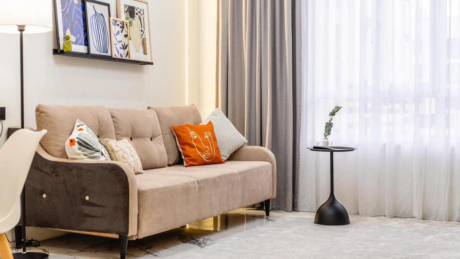 Cozy Retreat In The City Center, Near Arbat & Mall Almaty 0*,